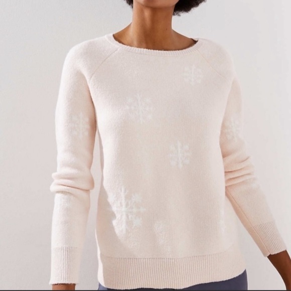 LOFT Sweaters - LOFT light pink snow flake sweater